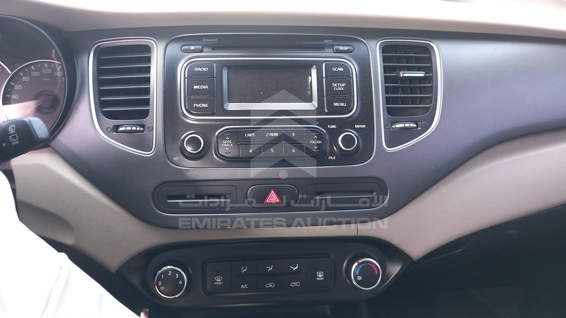 2018 KIA CARENS VIN: KNAHT8111J7187593