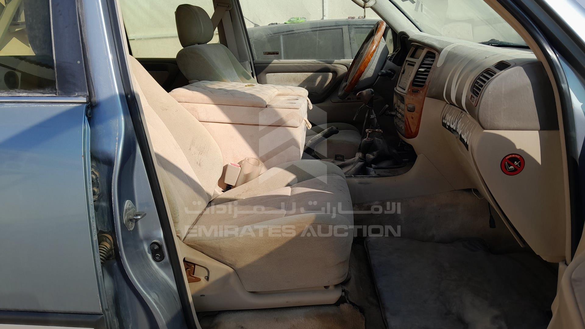 2005 TOYOTA LAND CRUISER VIN: JTEHT05J552074064