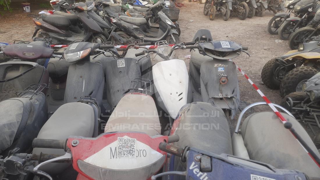 20 Scooter - Scrap without document — Rear Right Tyre — Photo 32