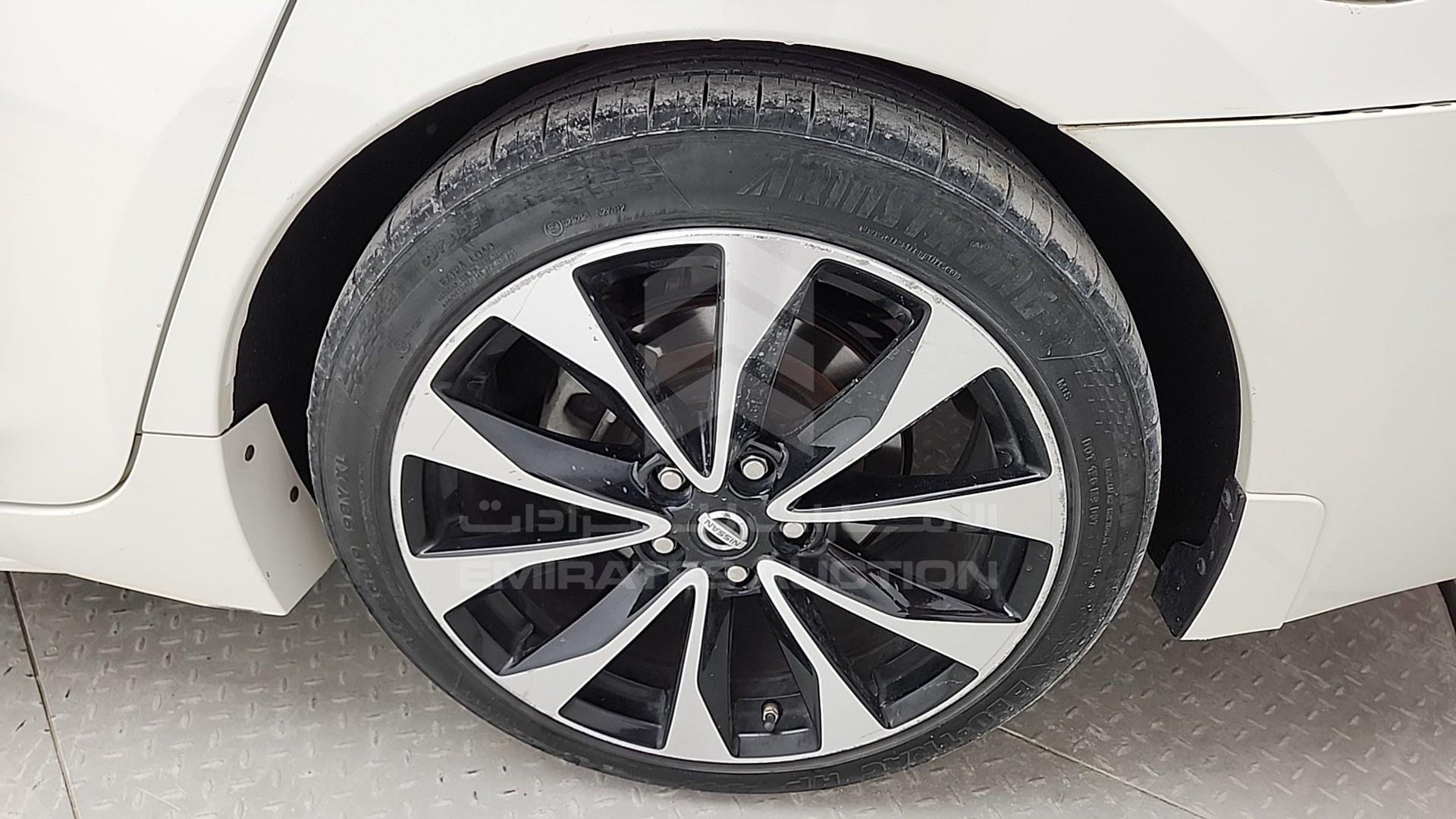 2018 NISSAN MAXIMA VIN: 1N4AA6AP2JC360330