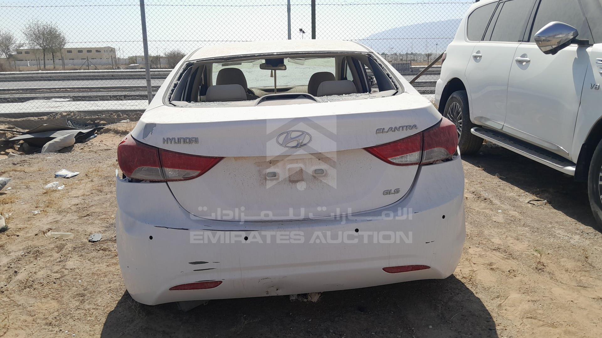 2014 HYUNDAI ELANTRA VIN: KMHDH41E8EU940490
