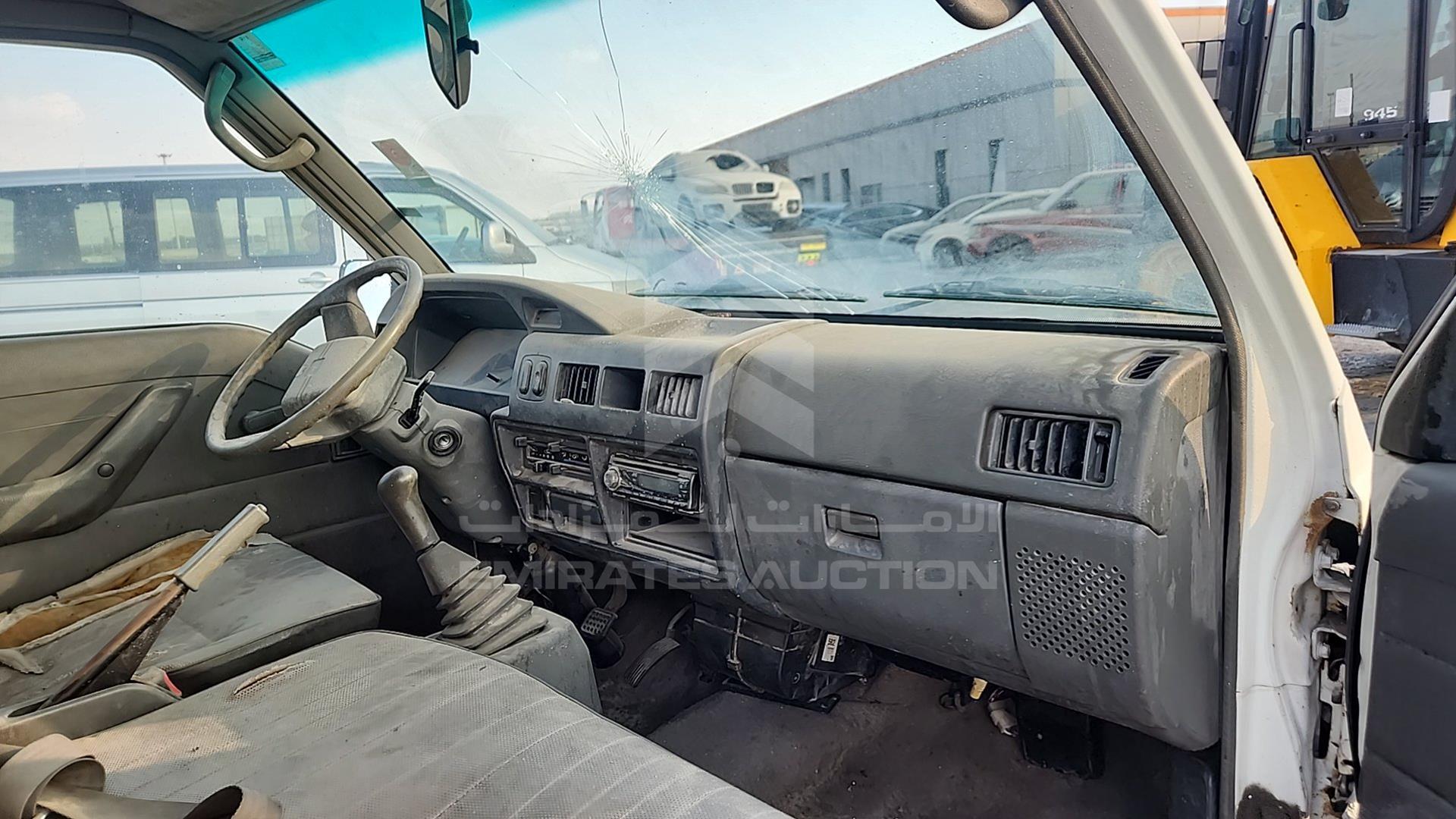 2011 MITSUBISHI L 300 VIN: JMYHNP13WBA700990