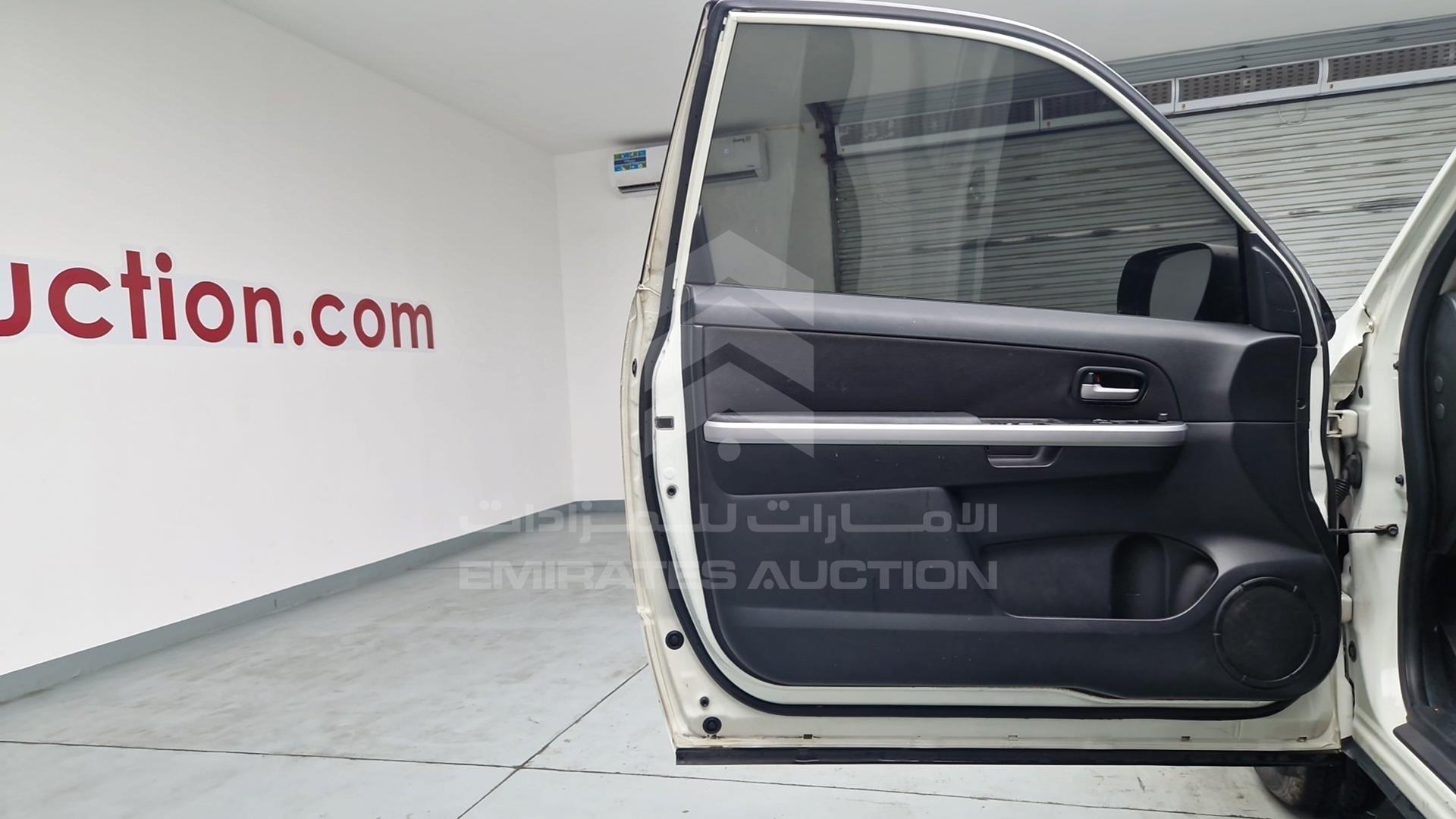 2012 SUZUKI GRAND VITARA VIN: JS3TA04V1C4100624