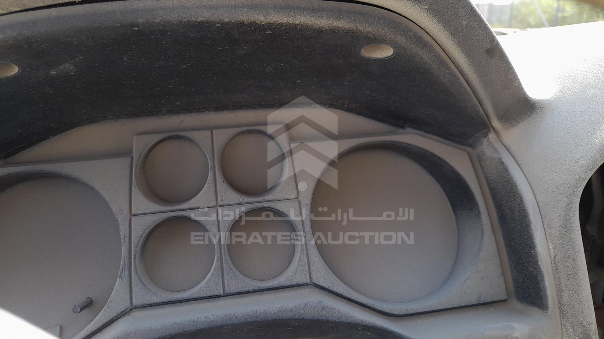 2005 MITSUBISHI PAJERO VIN: JMYMRV63W5J711085