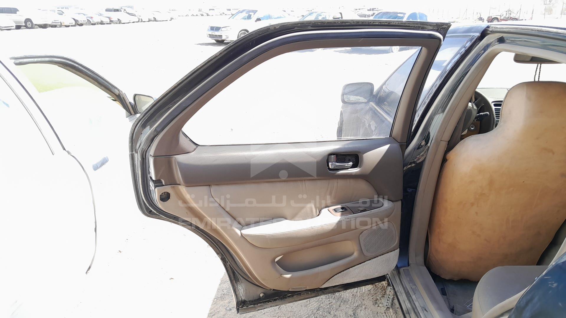 1997 LEXUS LS400 VIN: JT8BH28F5V0089060