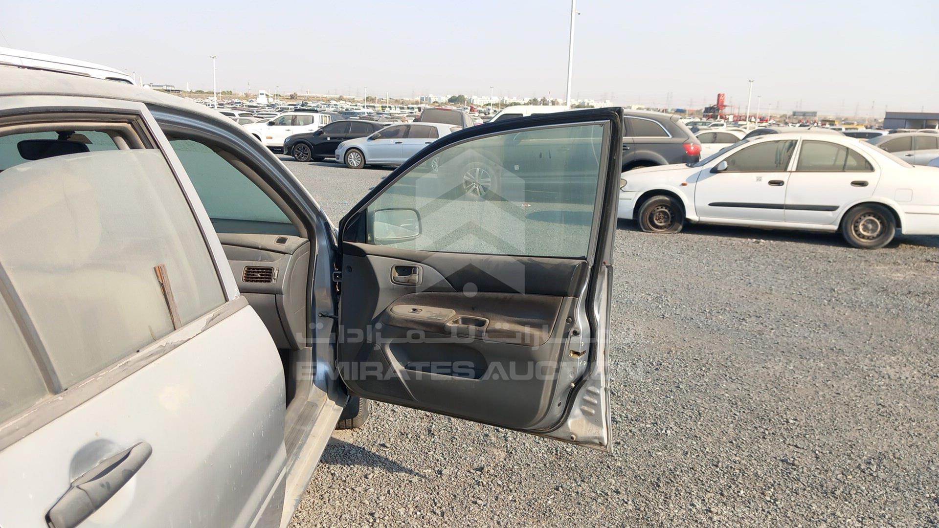 2005 MITSUBISHI LANCER VIN: JMYSRCS1A5U780361