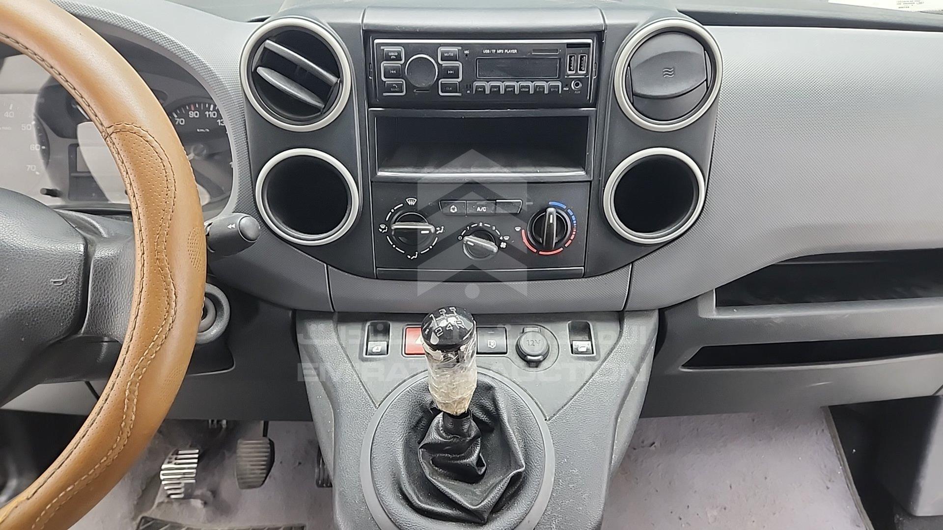 2015 PEUGEOT PARTNER VIN: VF37ANFU1FJ514905