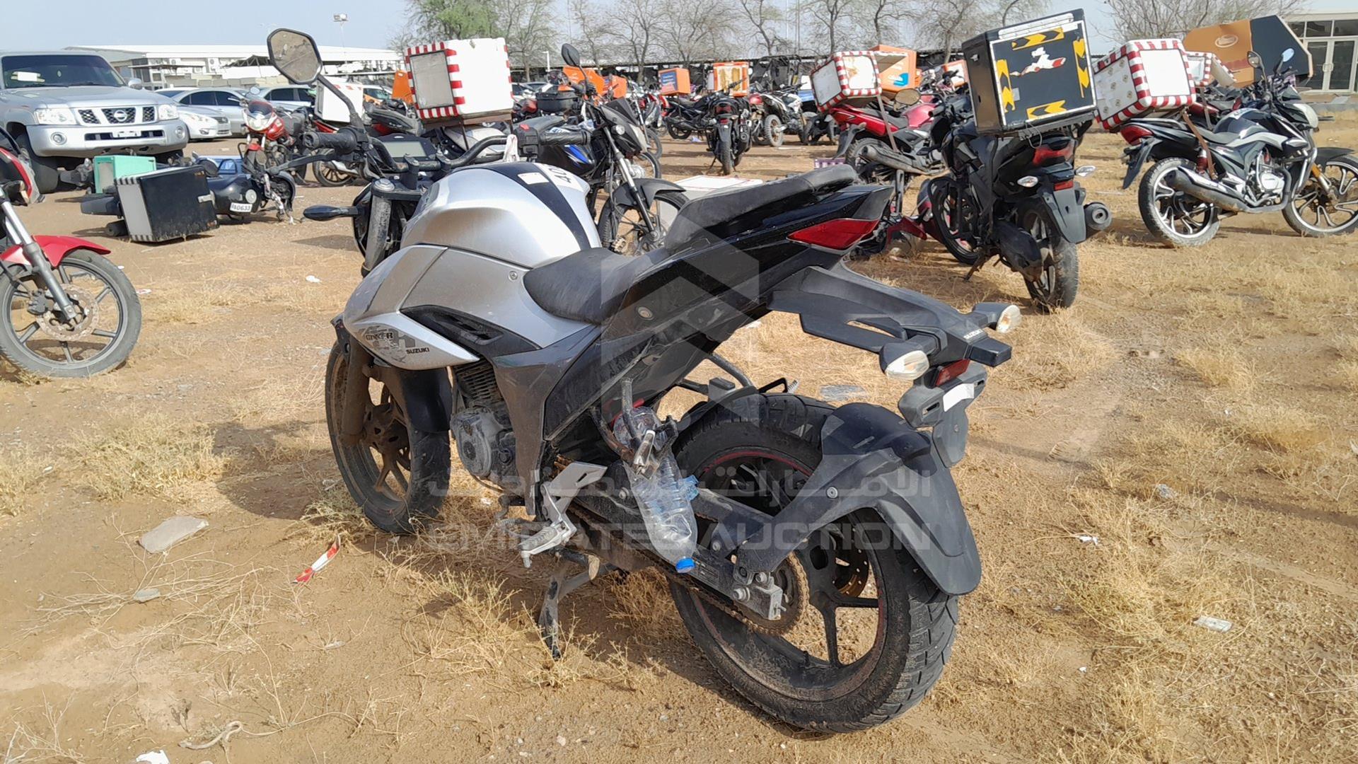2020 SUZUKI MOTORBIKE VIN: MB8ED13B2L8100212