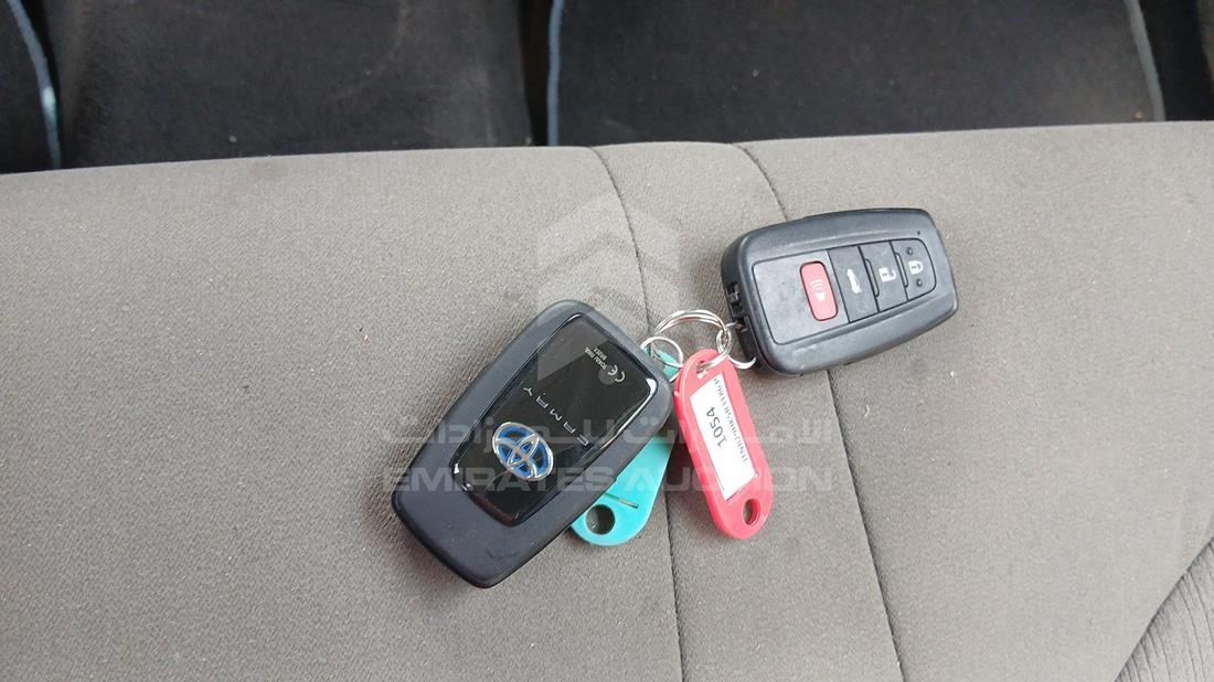 2024 Toyota Camry — Keys — Photo 4