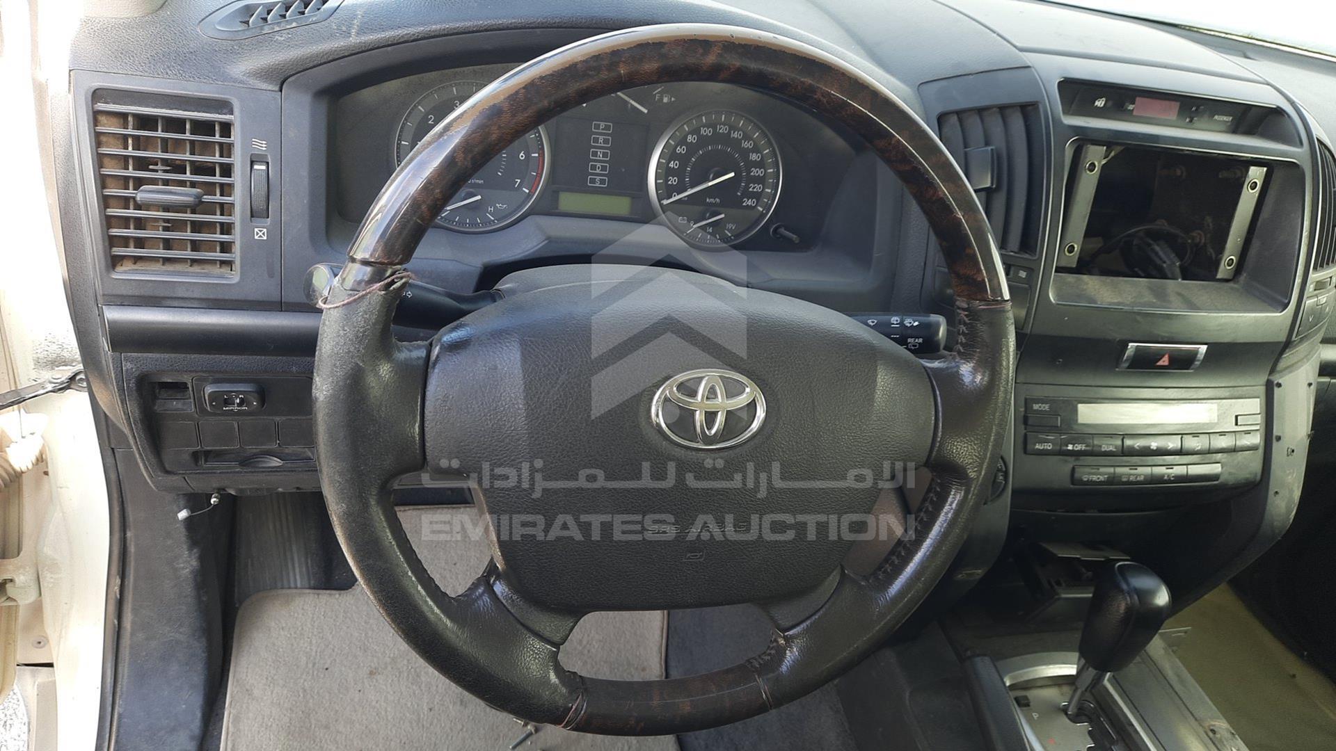2012 TOYOTA LAND CRUISER VIN: JTMDU09J7C4055558