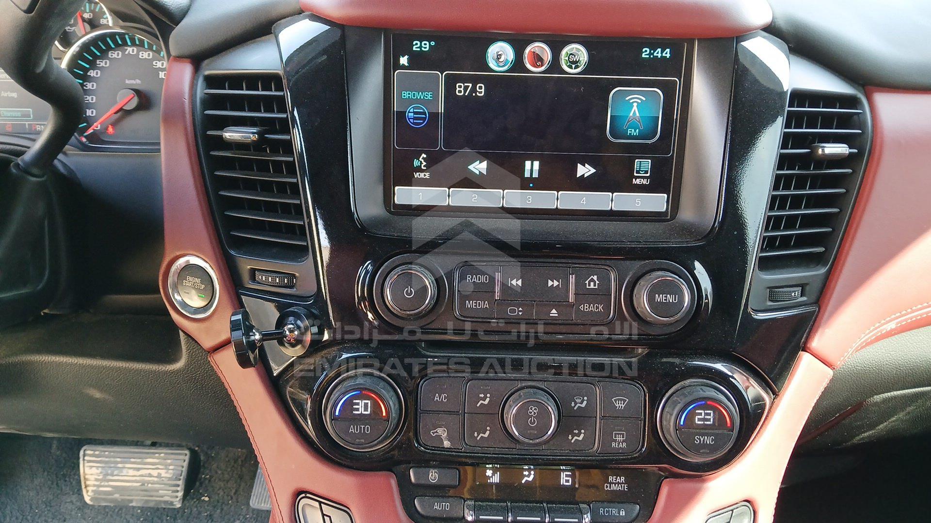 2015 CHEVROLET SUBURBAN VIN: 1GNSKJKC4FR633256