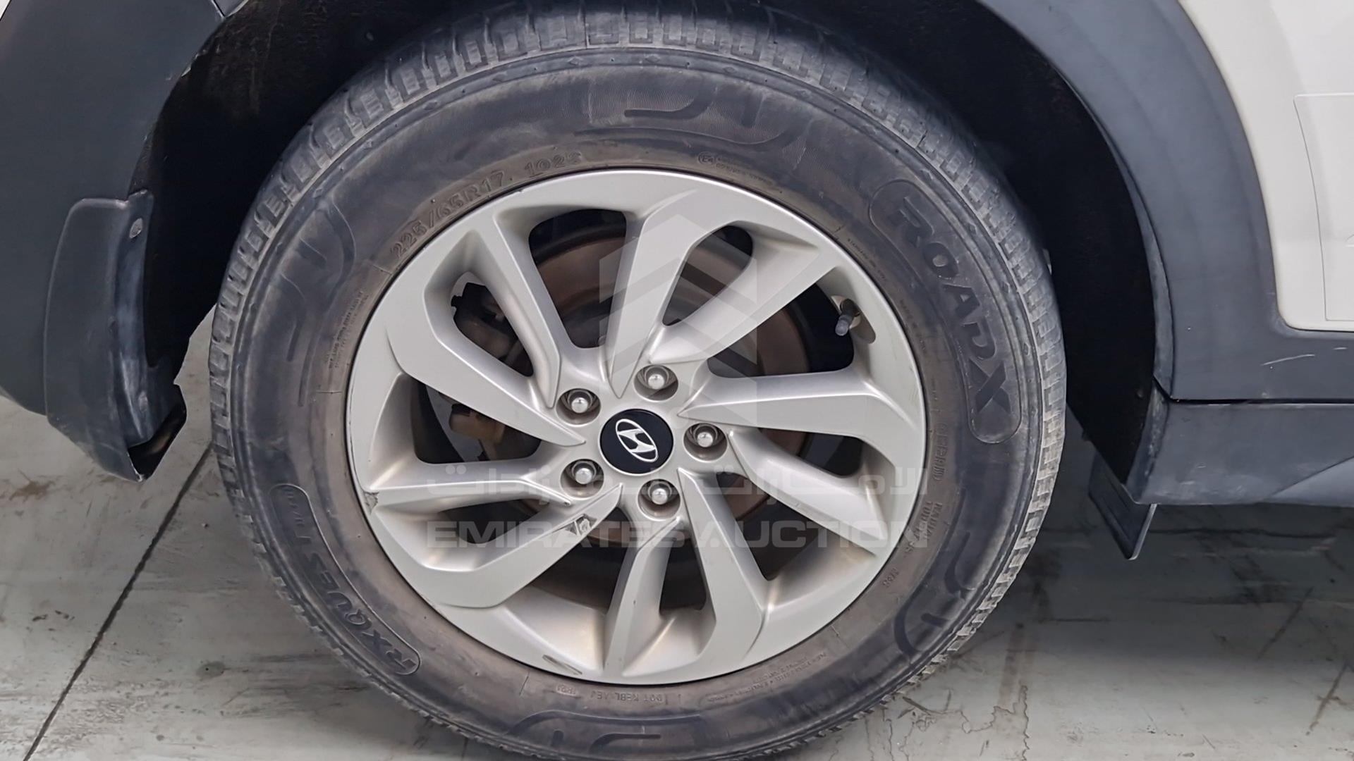 2017 HYUNDAI TUCSON VIN: TMAJ28138HJ170638