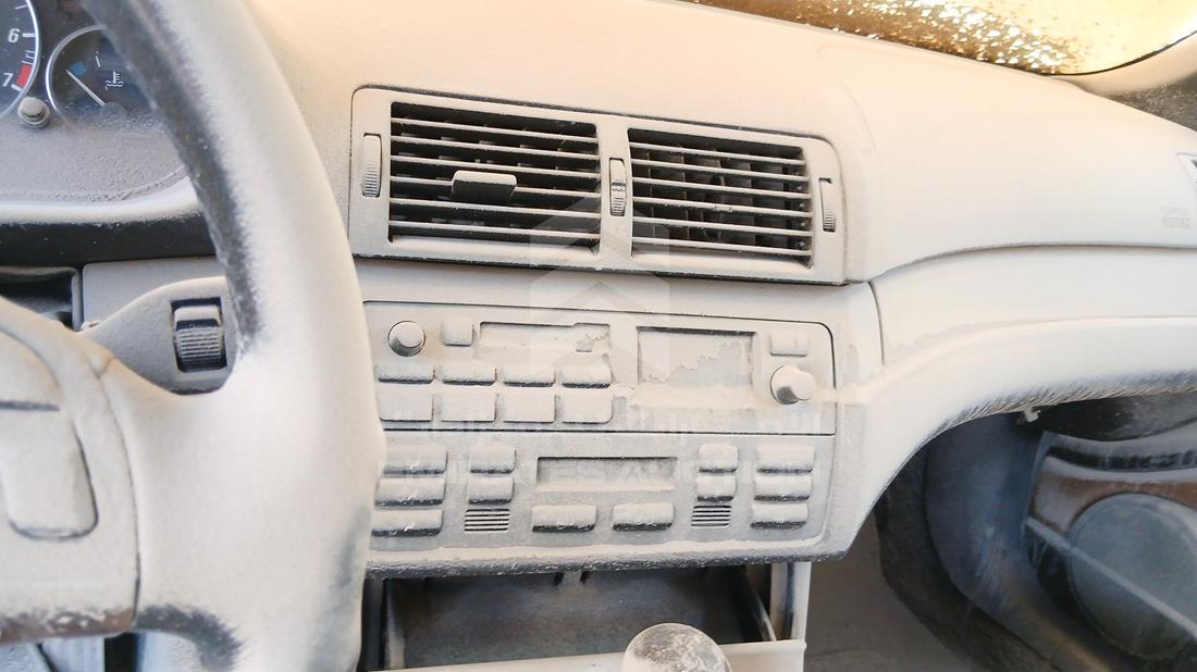 بي ام دبليو 330 سى اى 2005 — نظم الترفيه وكاميرا المراقبة والملاحة — صورة 16