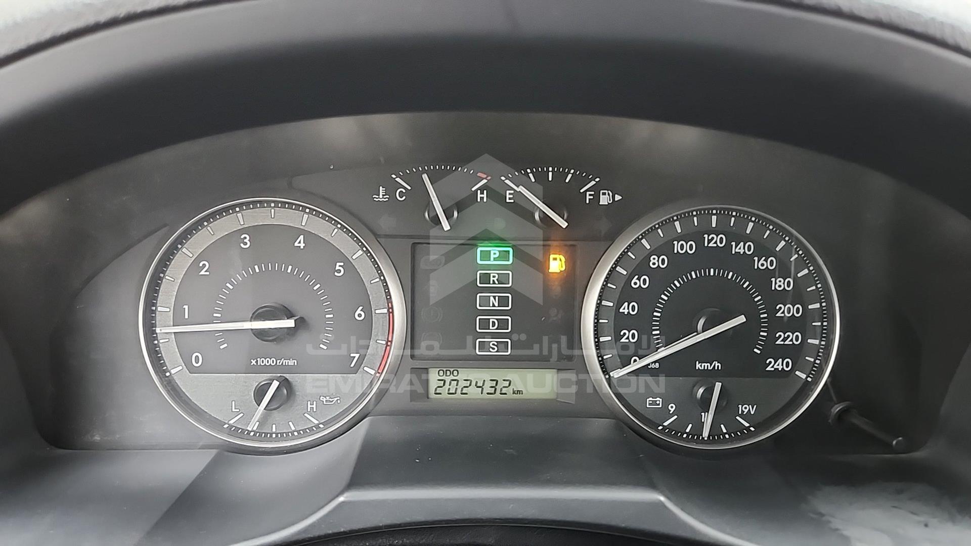 2015 TOYOTA LAND CRUISER VIN: JTMHU09JXF5098016