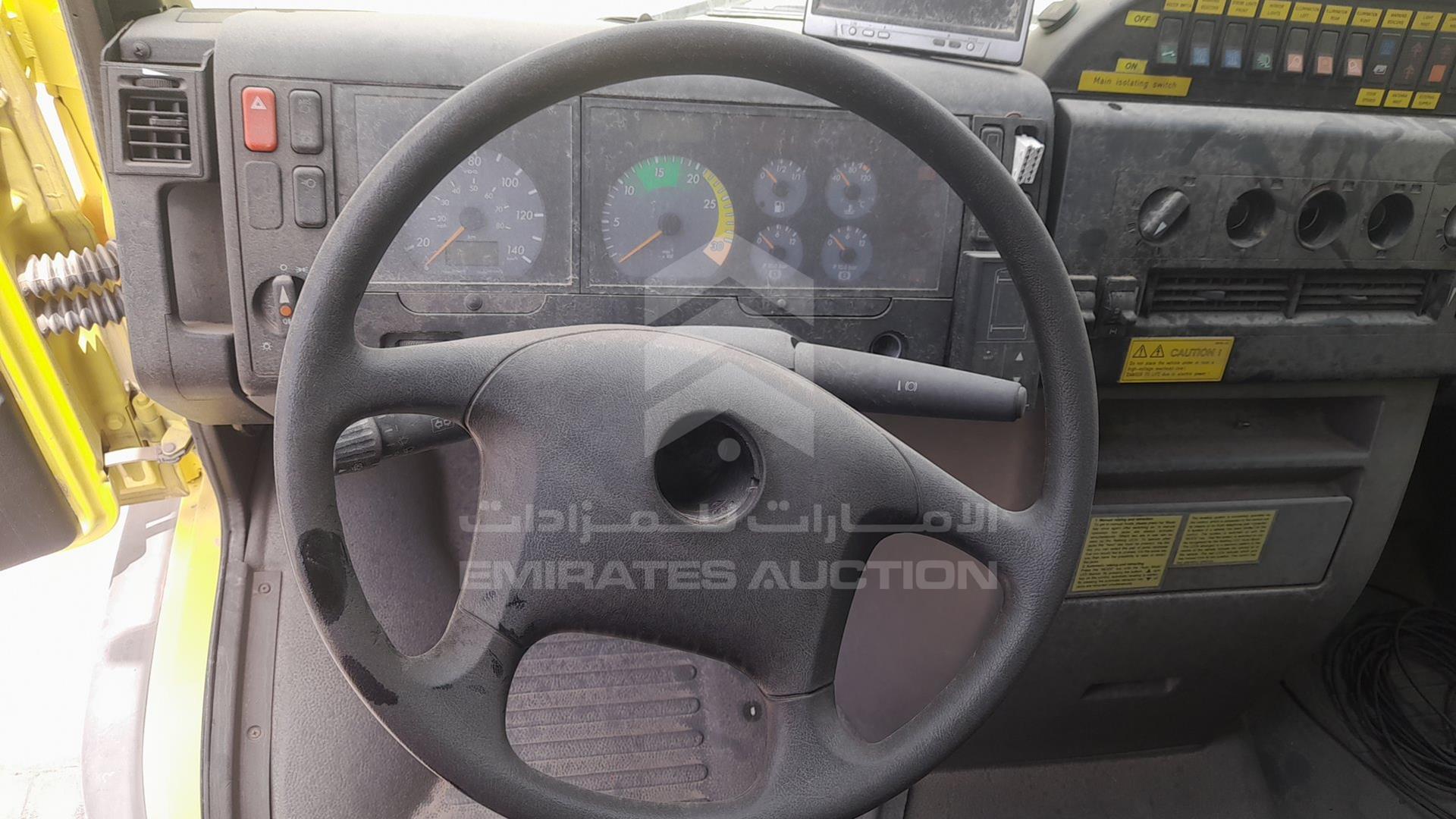 0 MERCEDES --- VIN: WD3D049349N137250