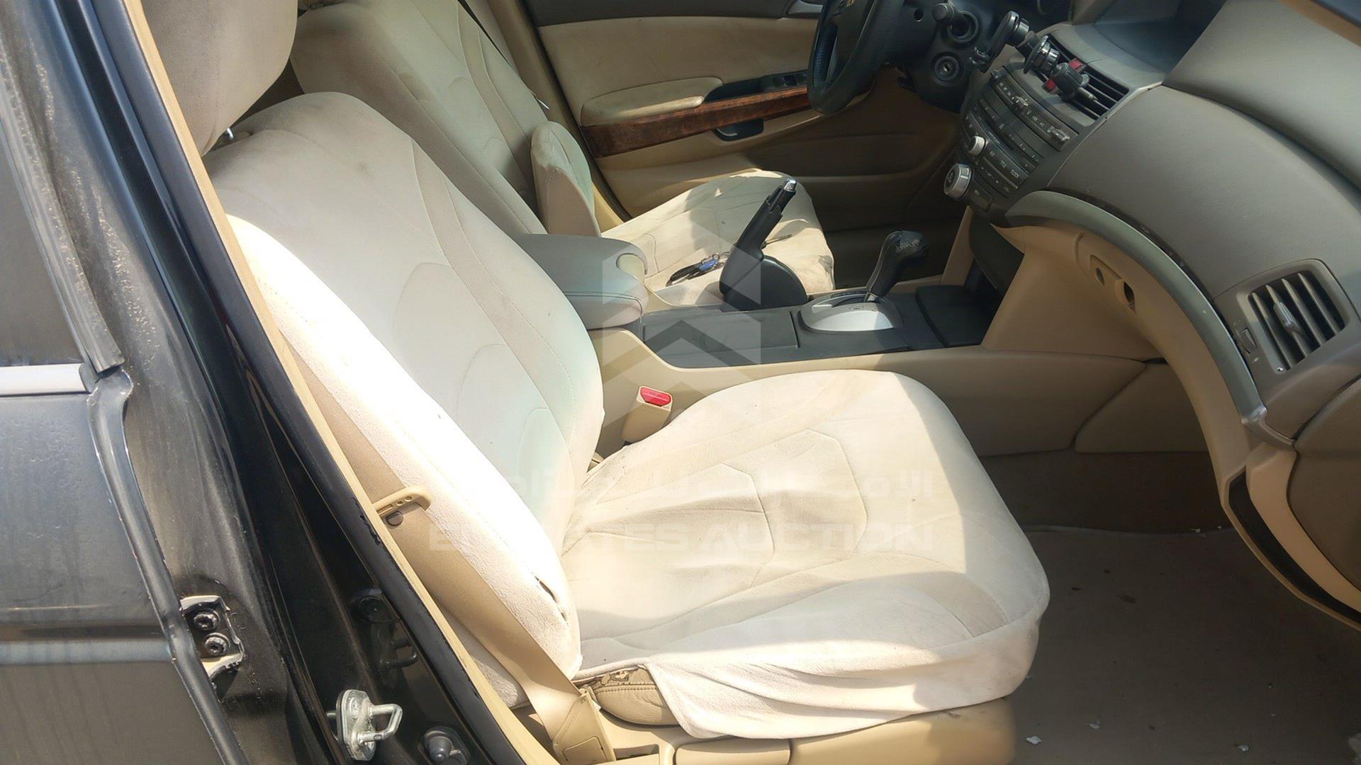2009 HONDA ACCORD VIN: JHMCP26729C414514