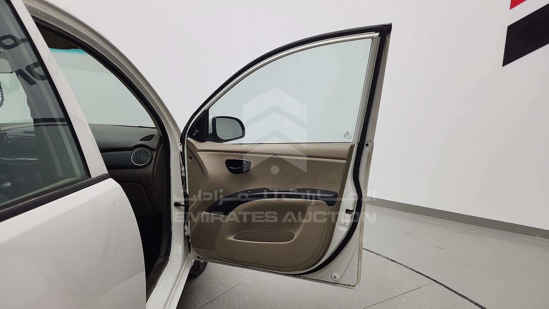 2015 HYUNDAI I10 VIN: MALAM51C3FM570457