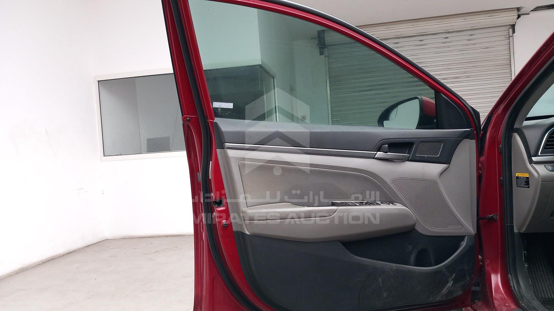 2017 HYUNDAI ELANTRA VIN: KMHD84LFXHU062300