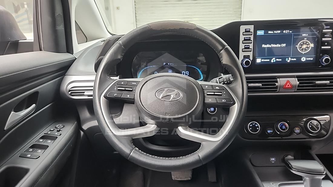 2025 Hyundai Stargazer — Steering & Mounted Controls — Photo 15