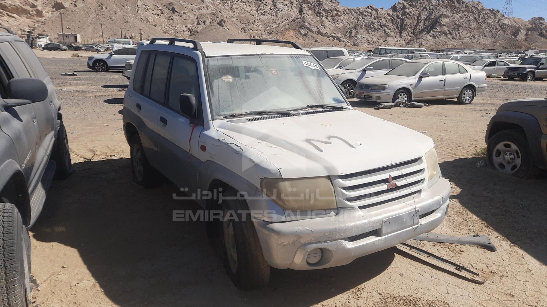 2002 MITSUBISHI PAJERO VIN: JMYLRH77W2Z701065