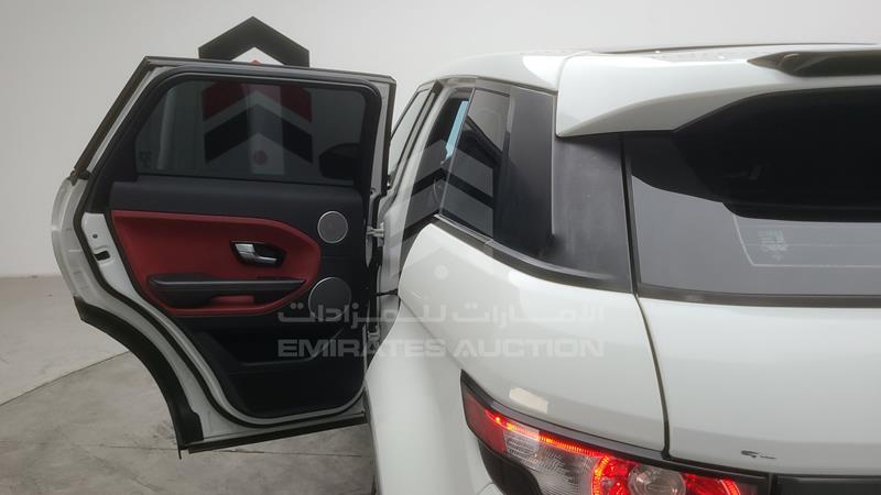 SALVA2BG0EH935397 Auction: EmiratesAuction Lot: 416781 SALVA2BG0EH935397 Range Rover Evoque 2014 WHITE Photo 26