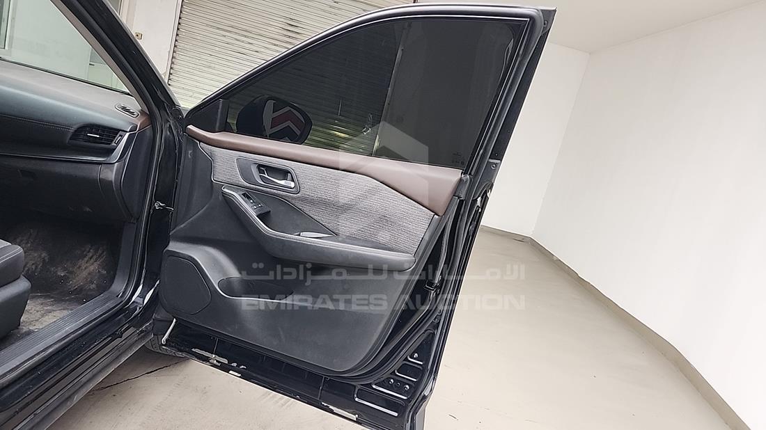 نيسان روج 2023 — الباب الأمامي الأيمن — صورة 30