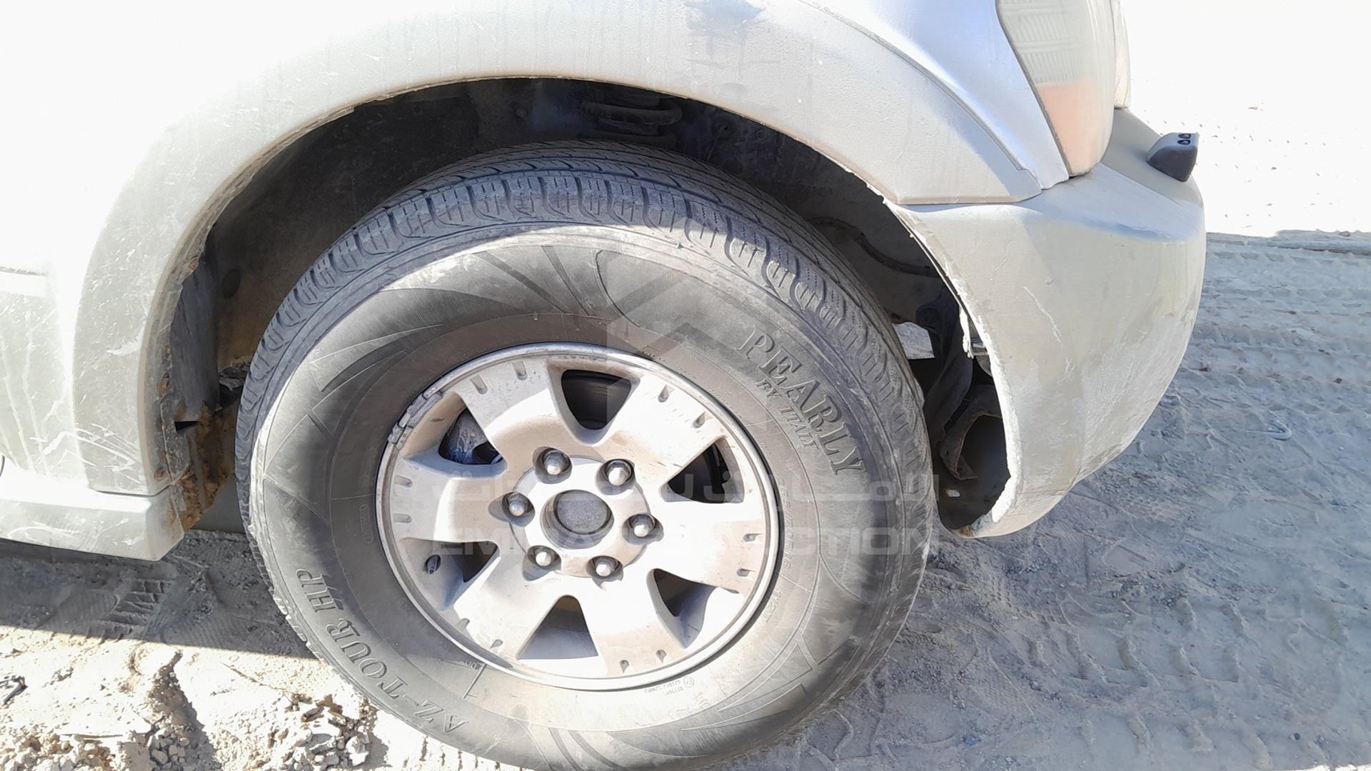 2004 MITSUBISHI PAJERO VIN: JE4MR62R04J702153