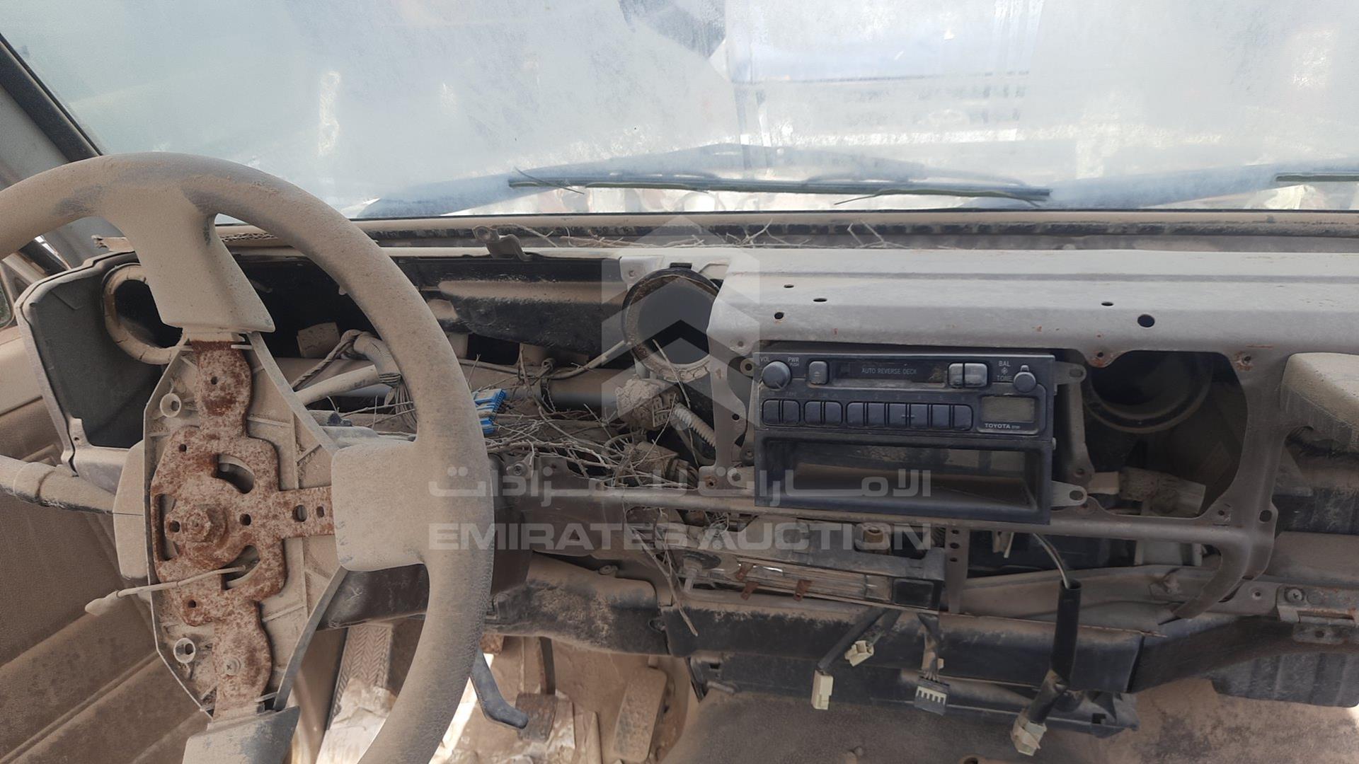 2005 TOYOTA LAND CRUISER VIN: JTFLB71J458008240