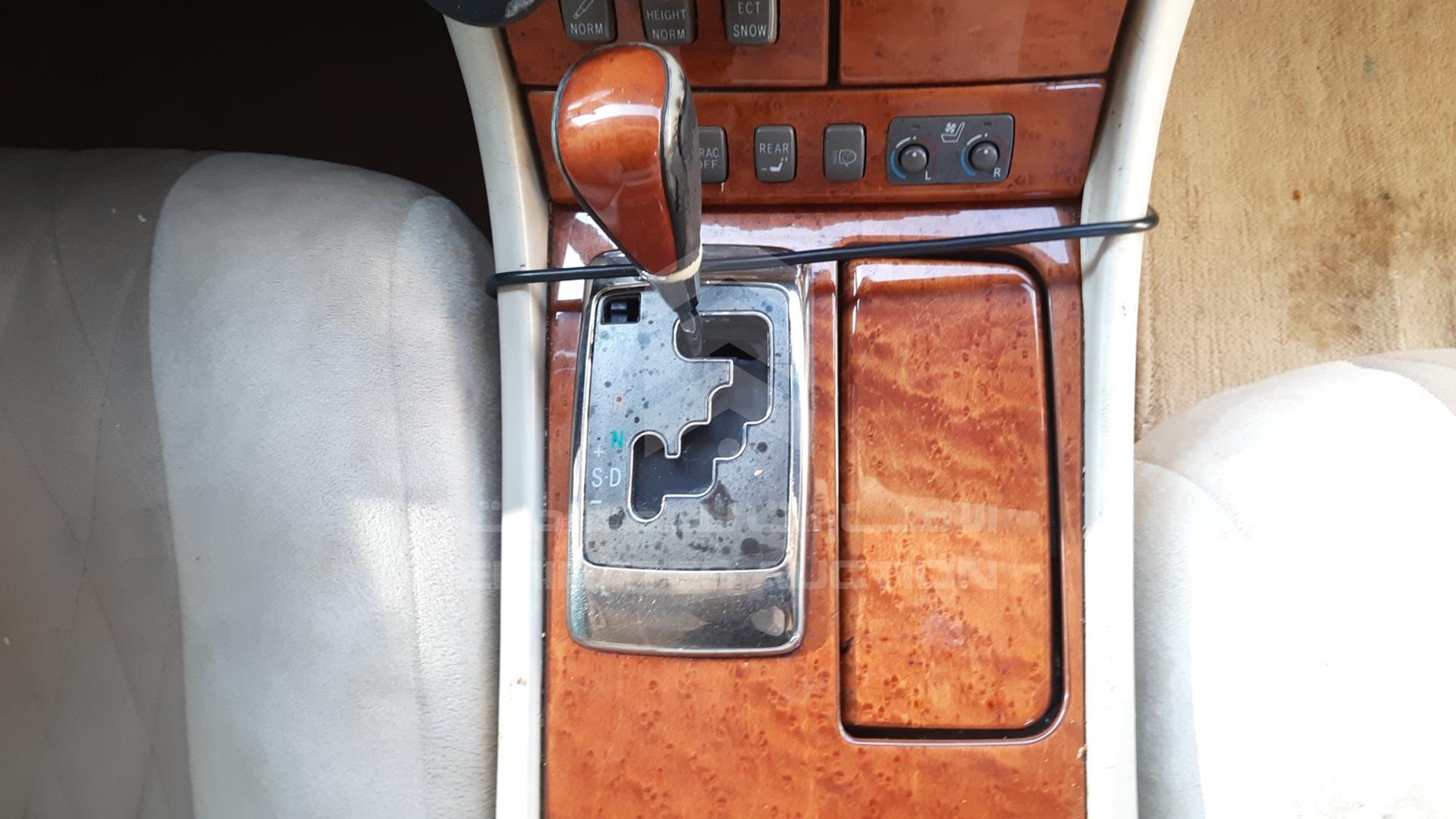2004 LEXUS LS 430 VIN: JTHBN36F440133226