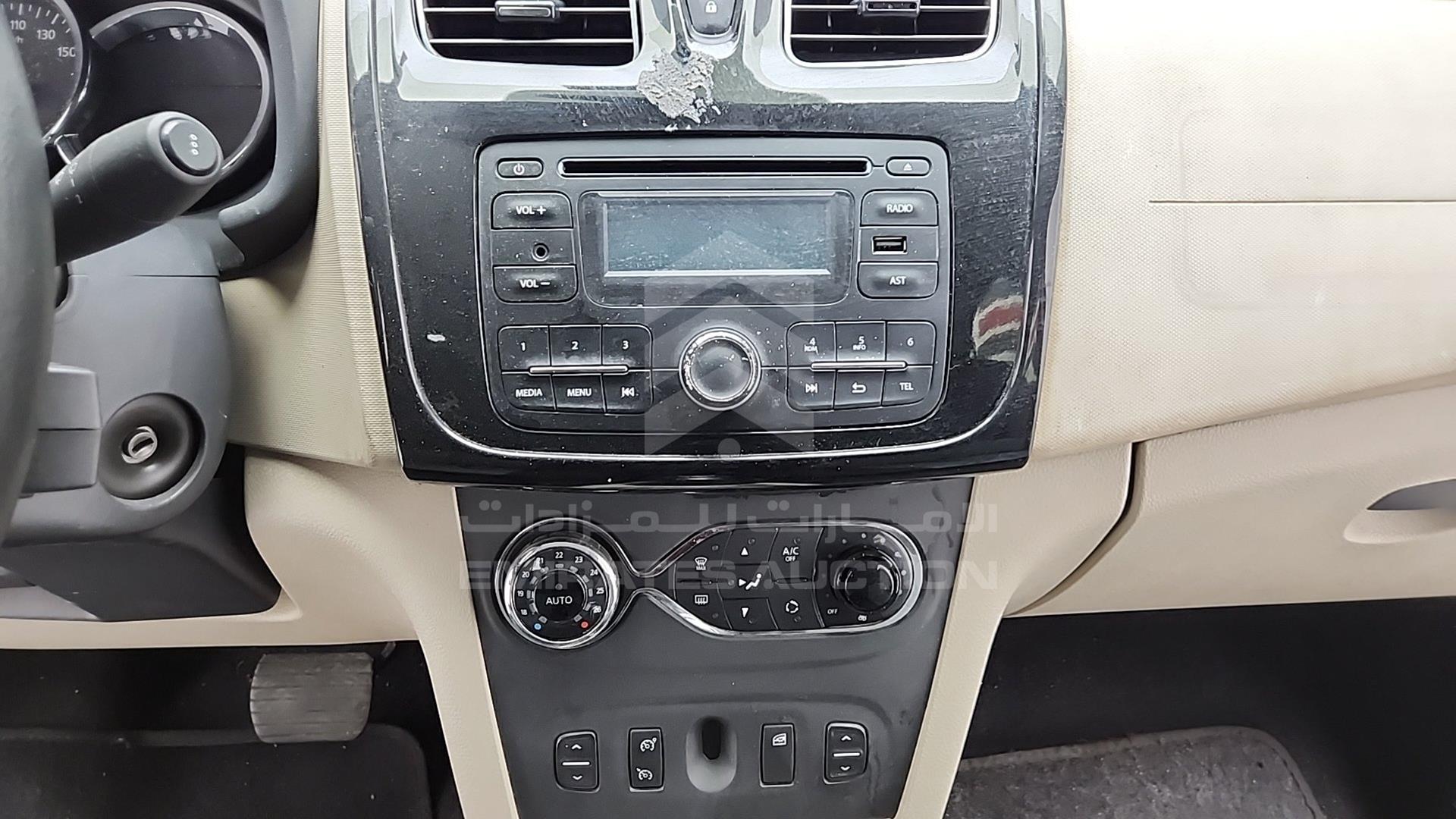 2017 RENAULT SYMBOL VIN: VF14SRAB9HT518696