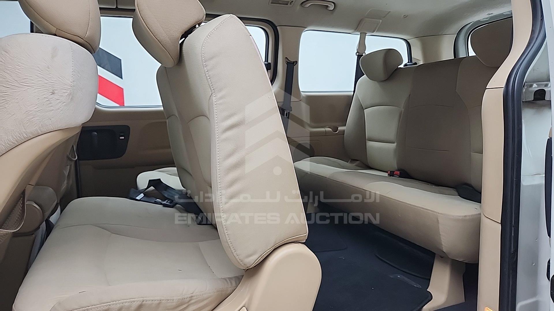 2009 HYUNDAI H1 VIN: KMHWH81R29U108765