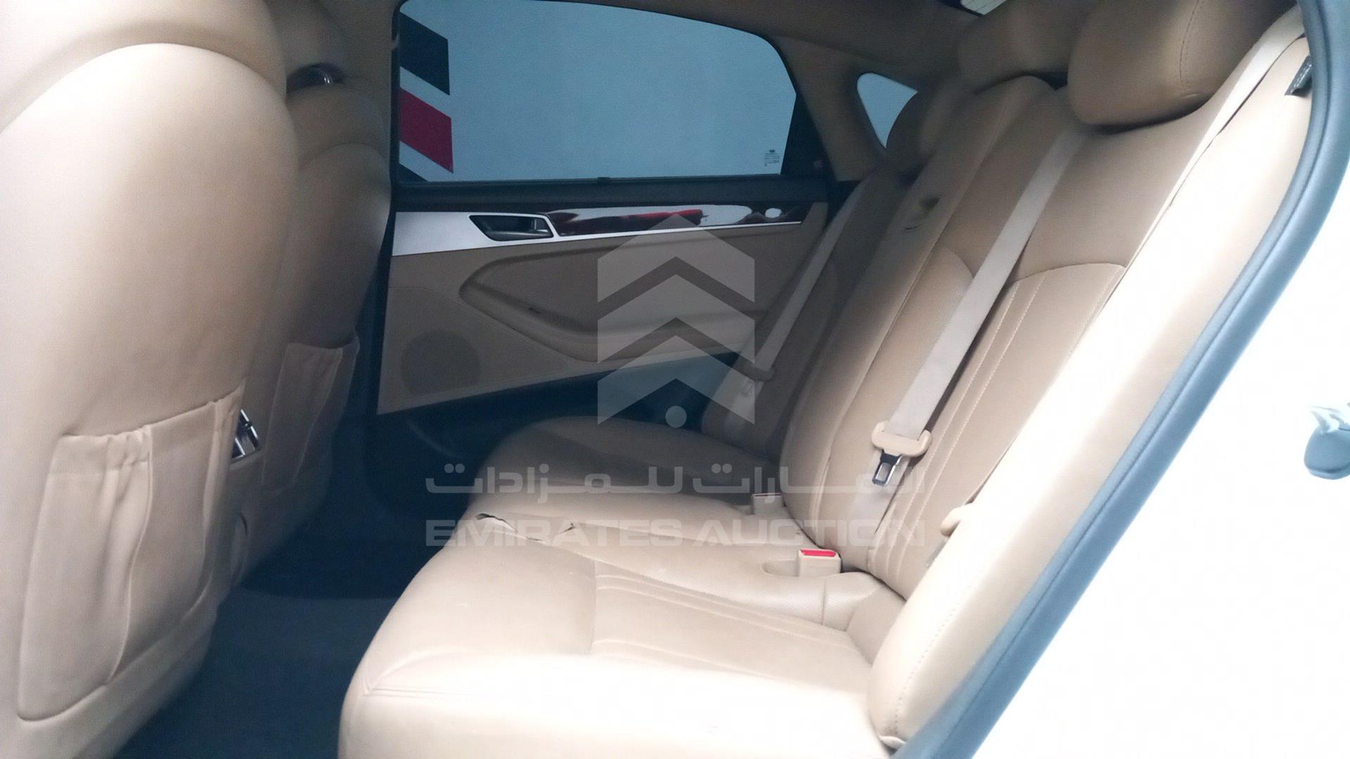 2017 HYUNDAI GENESIS VIN: KMHGN41E7HU183544