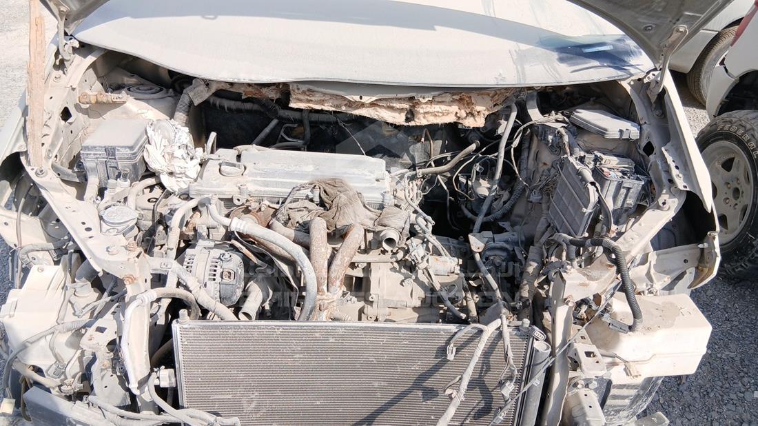 2008 Toyota Previa — Engine Bay — Photo 32