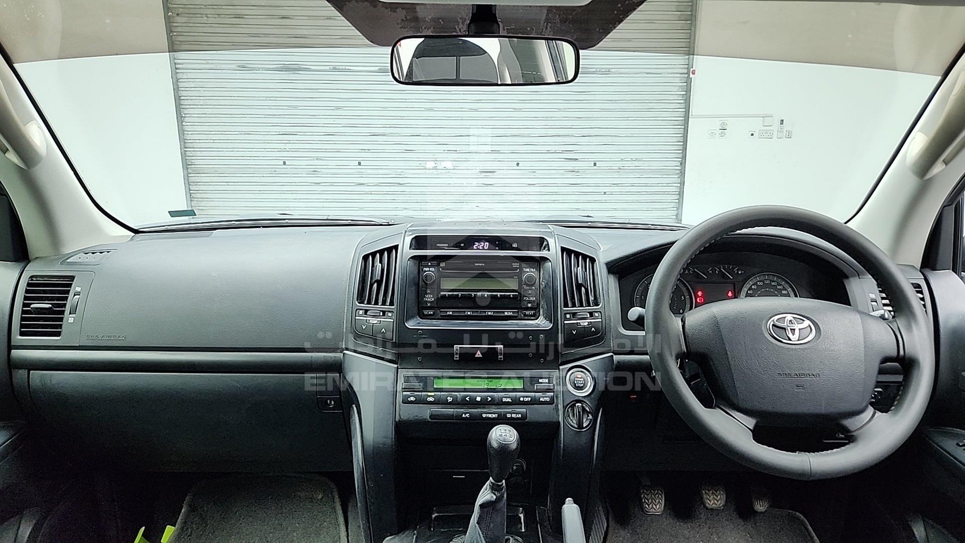 2014 TOYOTA LC 200 VIN: JTMHV09J404134910