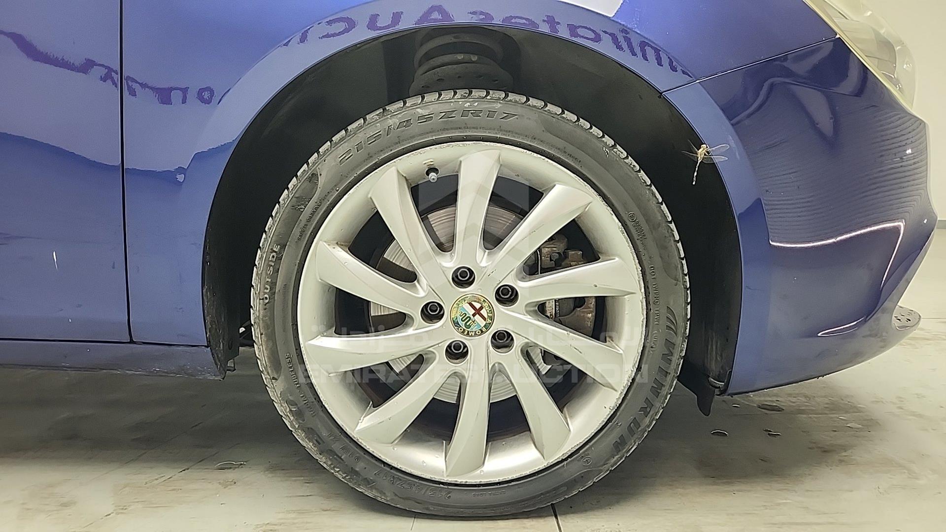 2015 ALFA ROMEO GILULIETTA VIN: ZARCABCA7F7359166