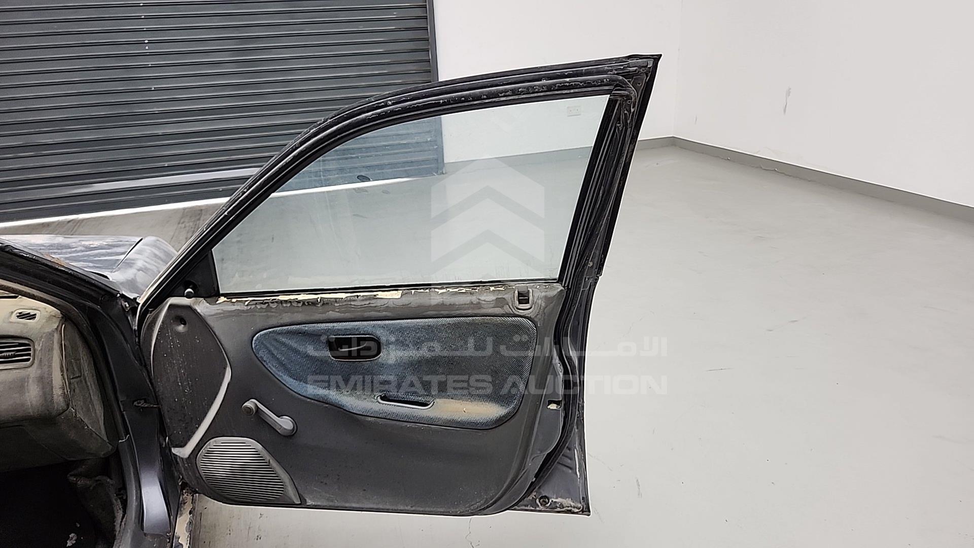 1994 HONDA CIVIC VIN: JHMEG85100S200877