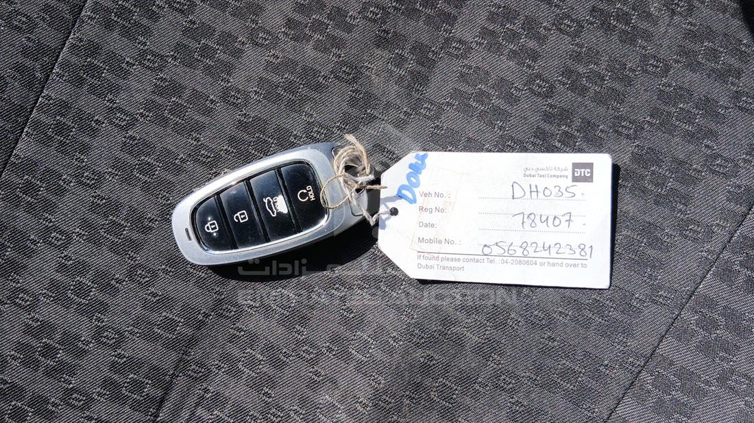 2021 Hyundai Sonata Hybrid — Keys — Photo 5