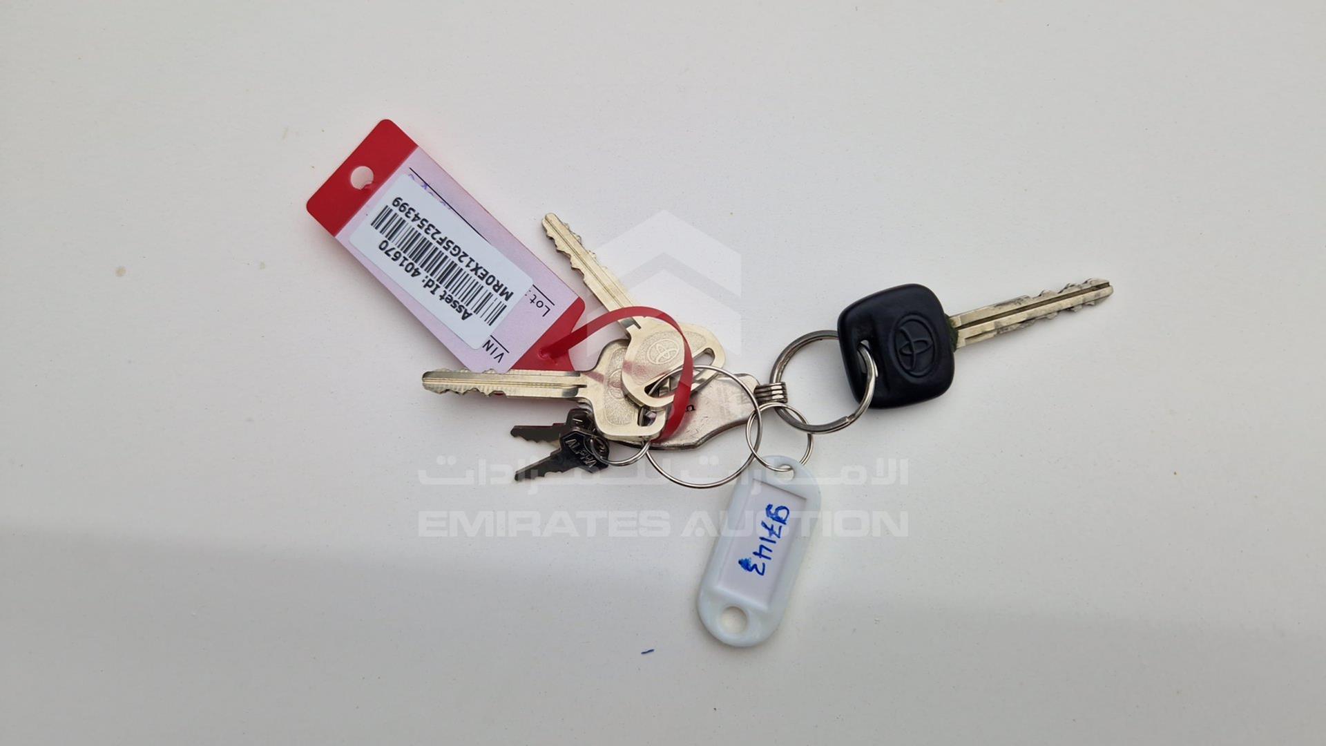 2015 TOYOTA HILUX VIN: MR0EX12G5F2354399