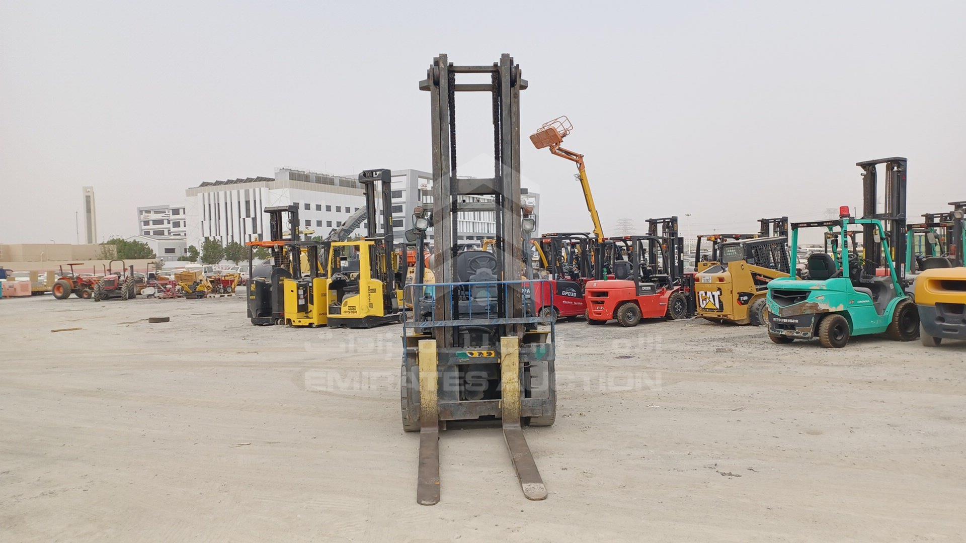 2016 KOMATSU FORKLIFT VIN: M252138087