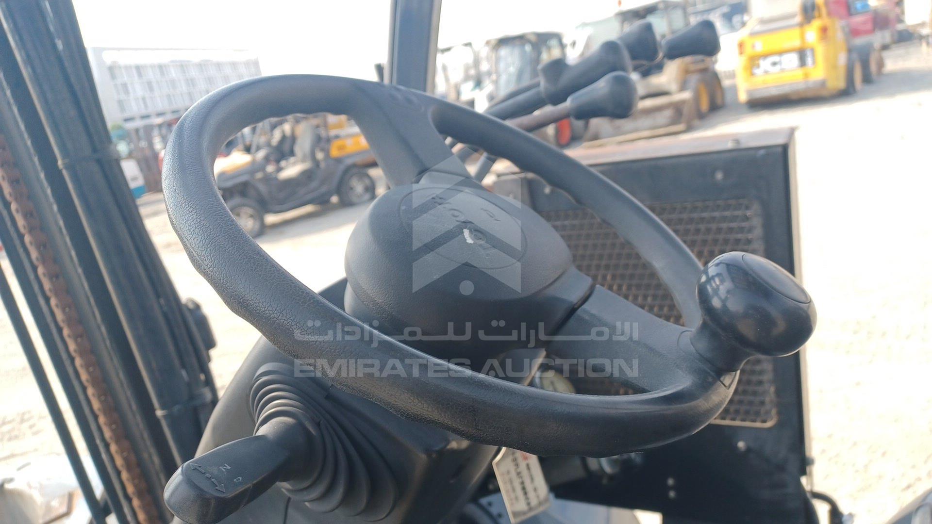 2015 TOYOTA FORKLIFT VIN: 8FGJ3530434