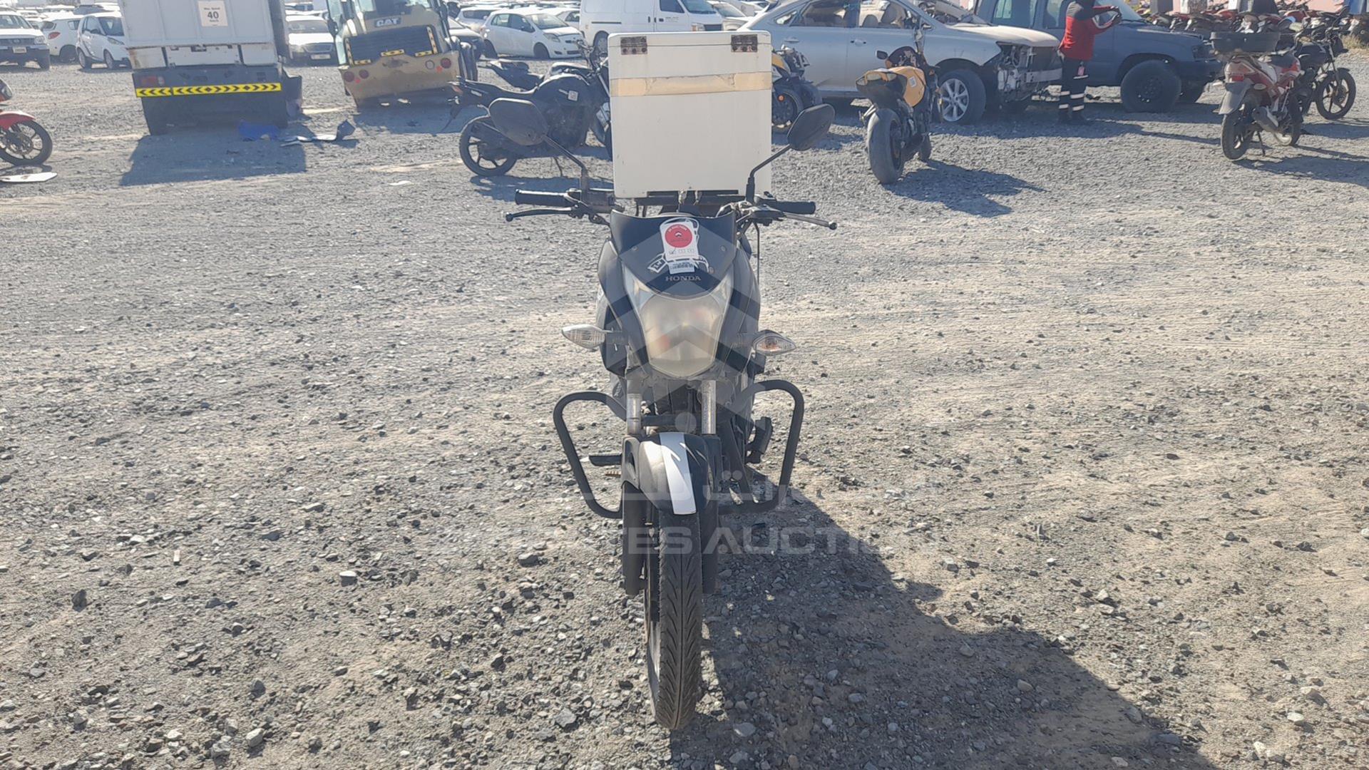 2016 HONDA UNICORN 160 VIN: ME4KC203668001983