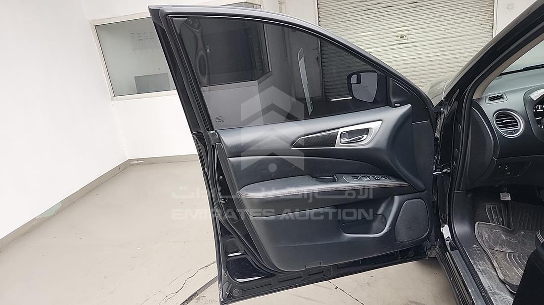 2020 Nissan Pathfinder — Front Left Door — Photo 13