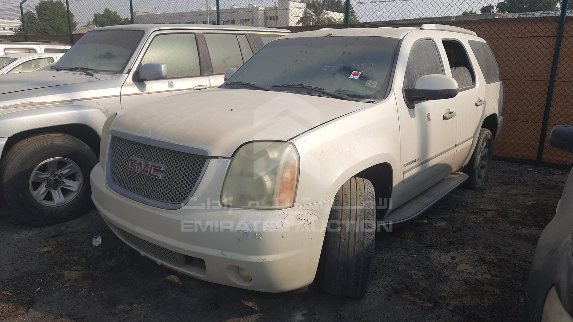 2011 GMC YUKON VIN: 1GKS27EF7BR372236
