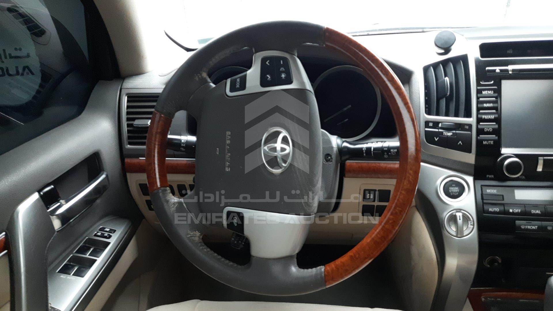 2015 TOYOTA LAND CRUISER VIN: JTMHY05J5F4032408