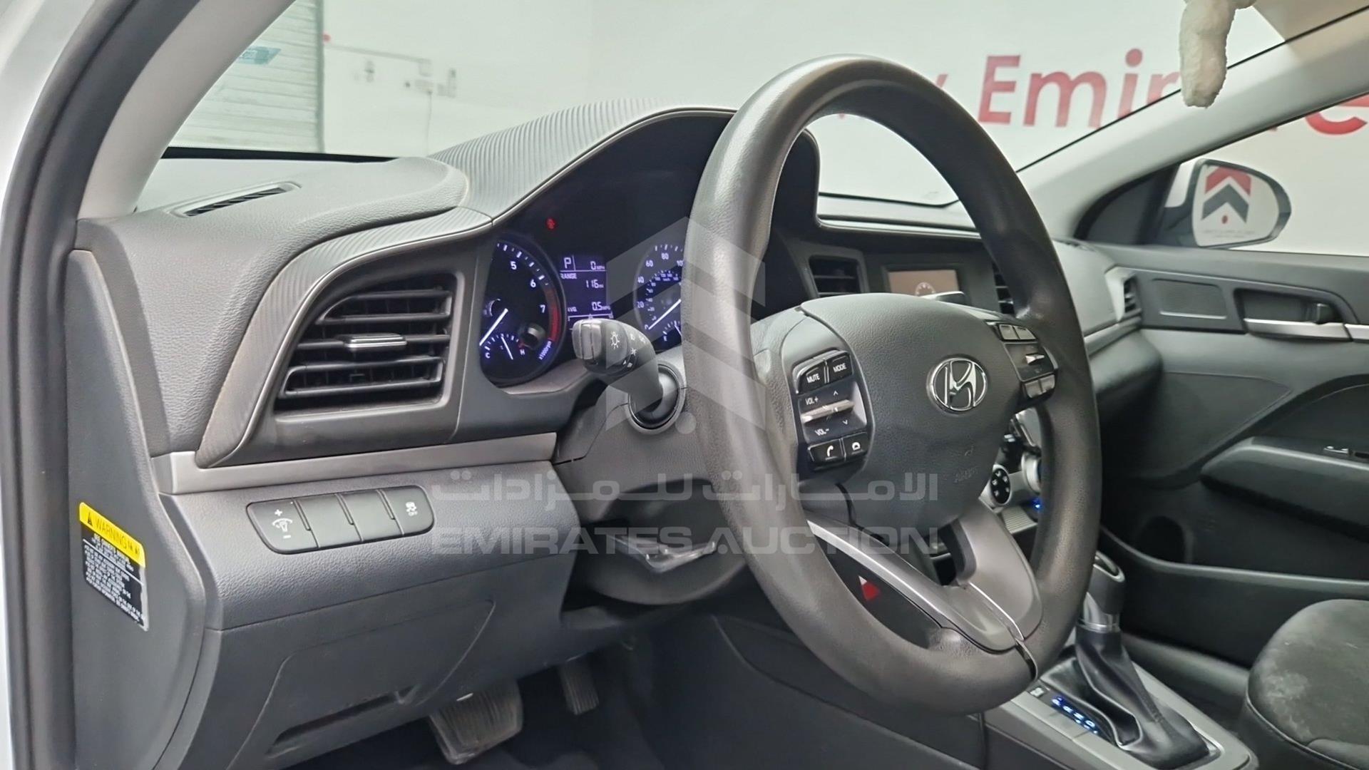 2019 HYUNDAI ELANTRA VIN: 5NPD74LFXKH421749