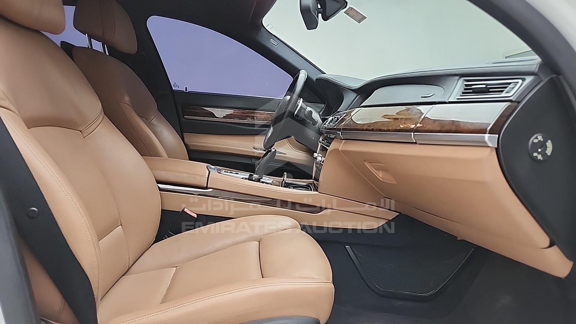 2013 BMW 750LI VIN: WBAYE8105DDD87712