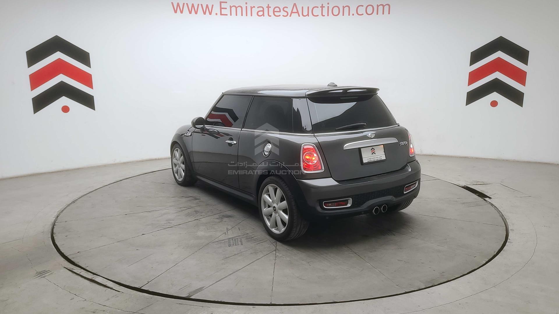 2011 MINI COOPER S VIN: WMWSV3107BTY67162