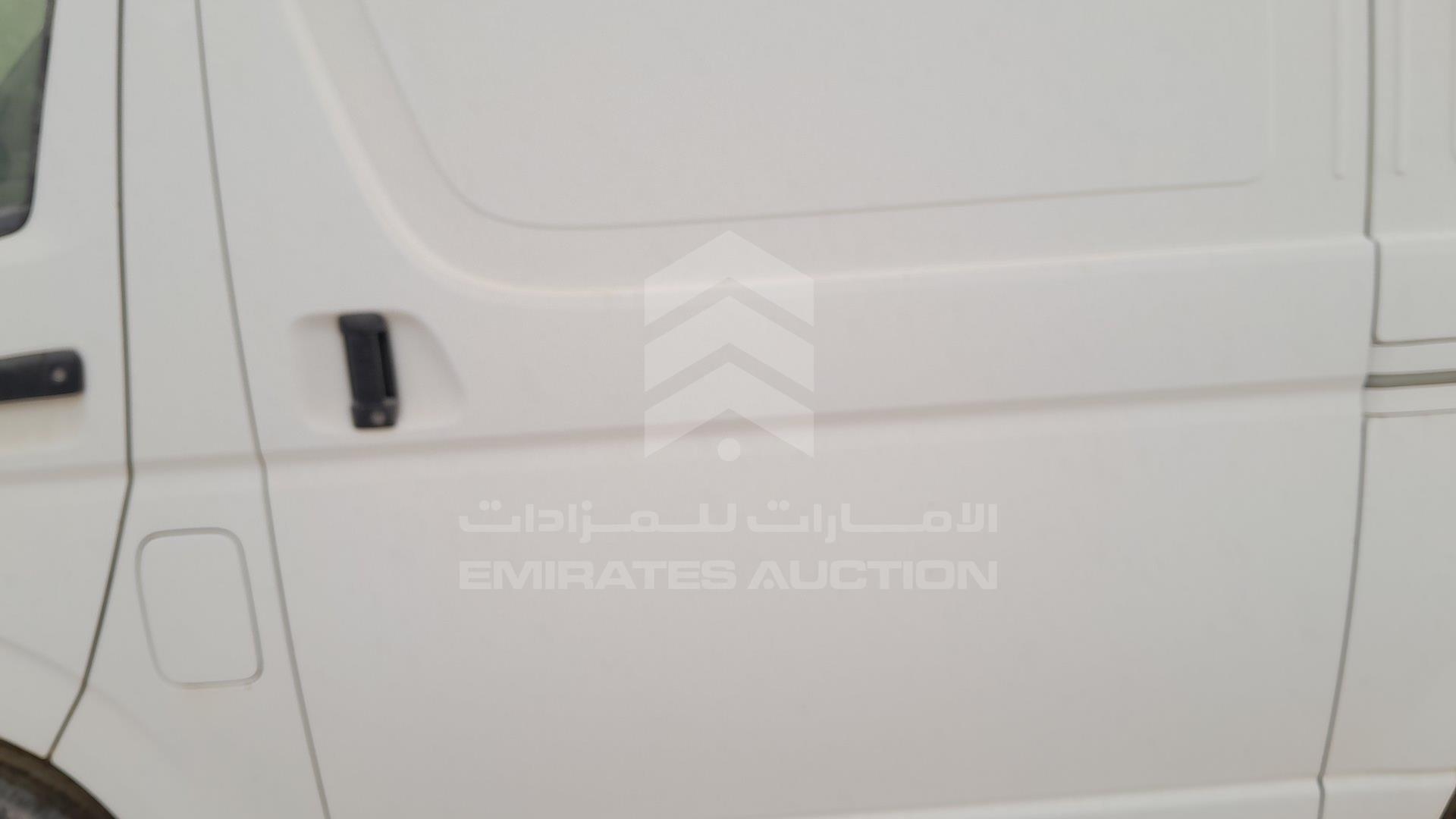 2015 TOYOTA HIACE VIN: JTFHX02P1F0099355