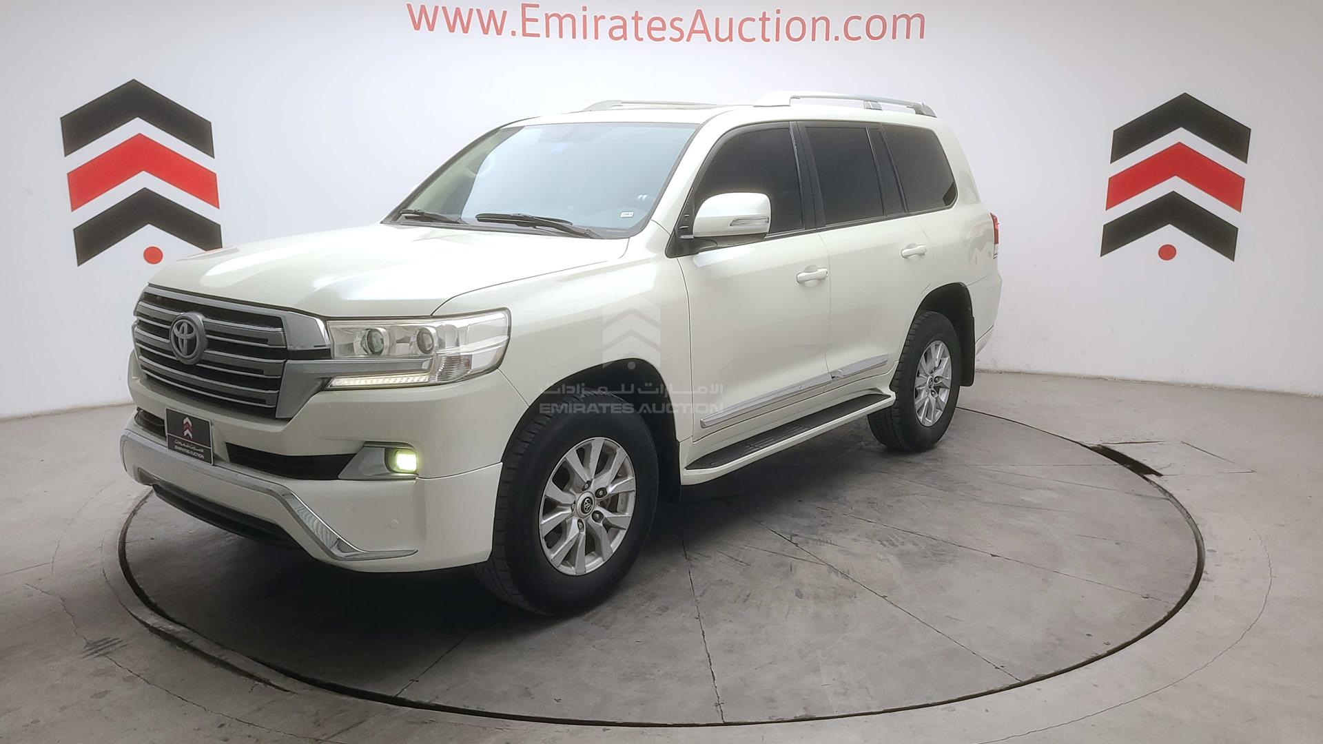 2017 TOYOTA LAND CRUISER VIN: JTMHU01JXH4137417