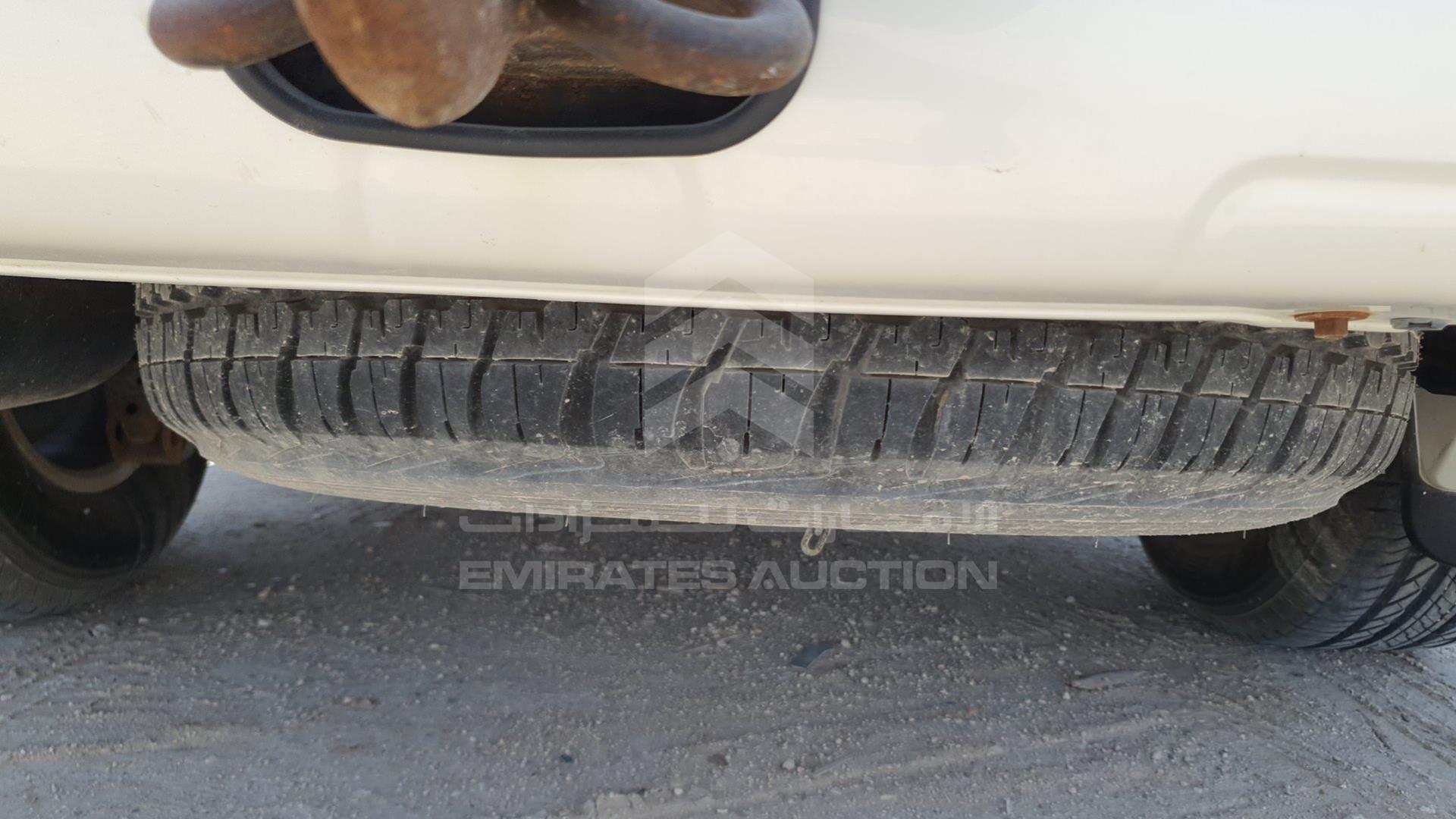 2011 TOYOTA LAND CRUISER VIN: JTMHT09J8B4041784